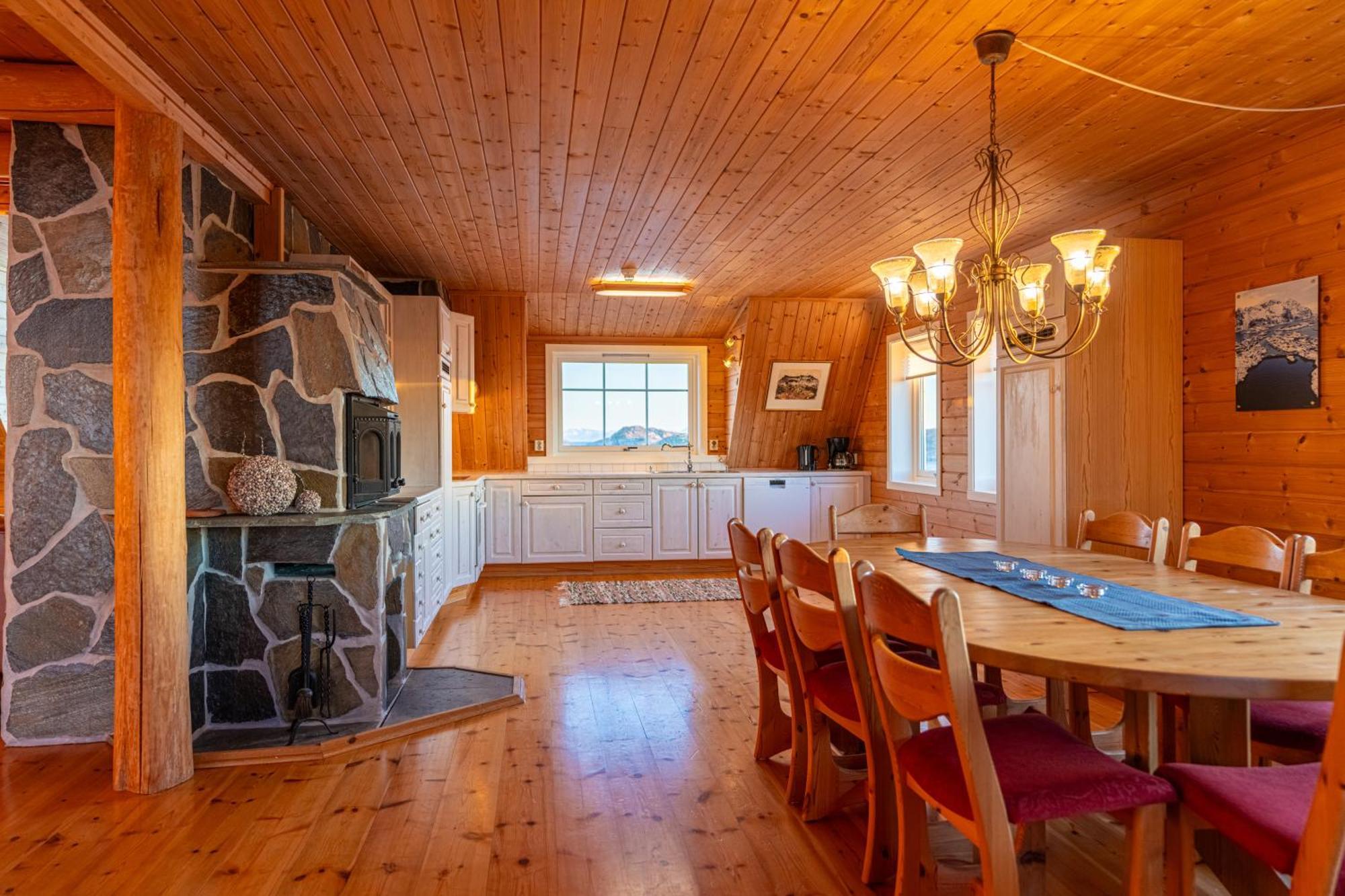 Готель Henningsvaer Rorbuer Екстер'єр фото