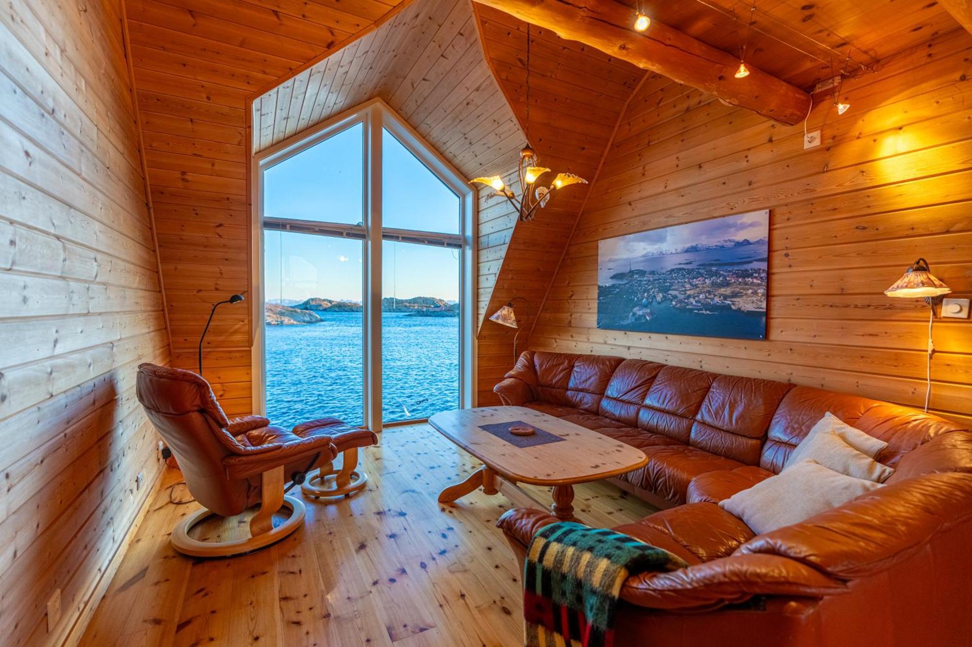 Готель Henningsvaer Rorbuer Екстер'єр фото