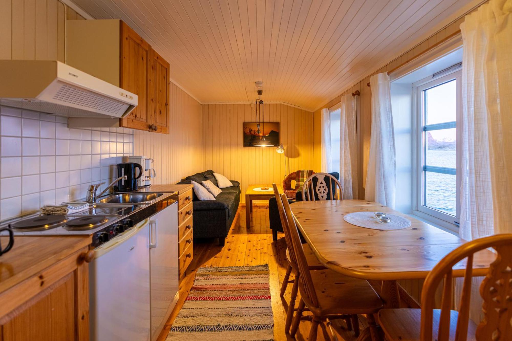 Готель Henningsvaer Rorbuer Екстер'єр фото