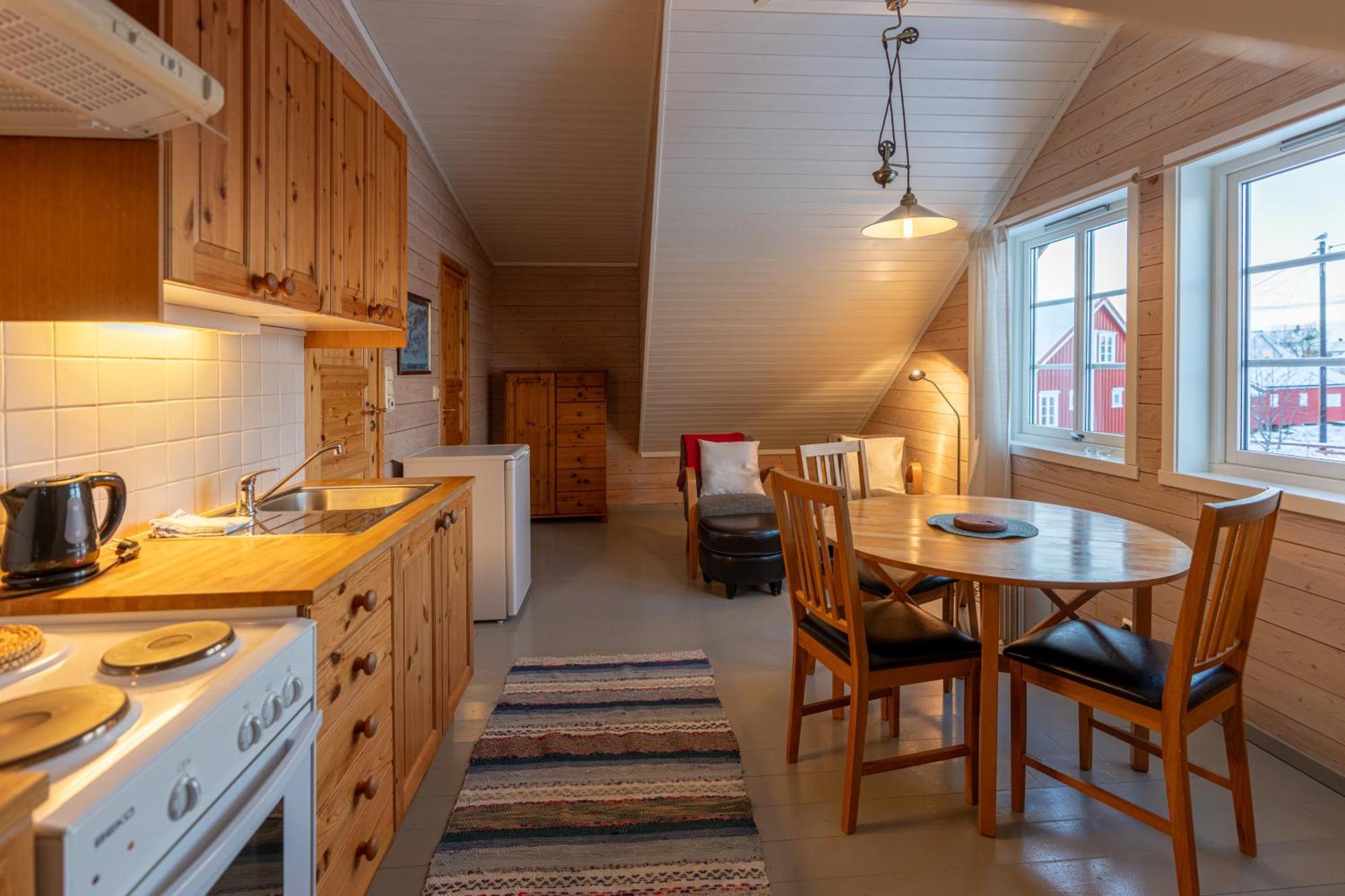 Готель Henningsvaer Rorbuer Екстер'єр фото
