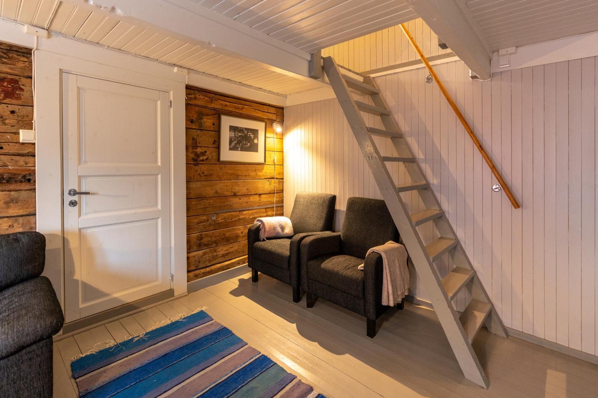 Готель Henningsvaer Rorbuer Екстер'єр фото