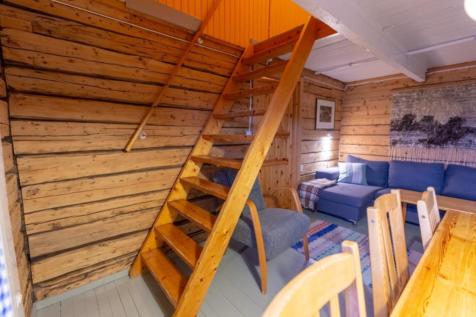 Готель Henningsvaer Rorbuer Екстер'єр фото